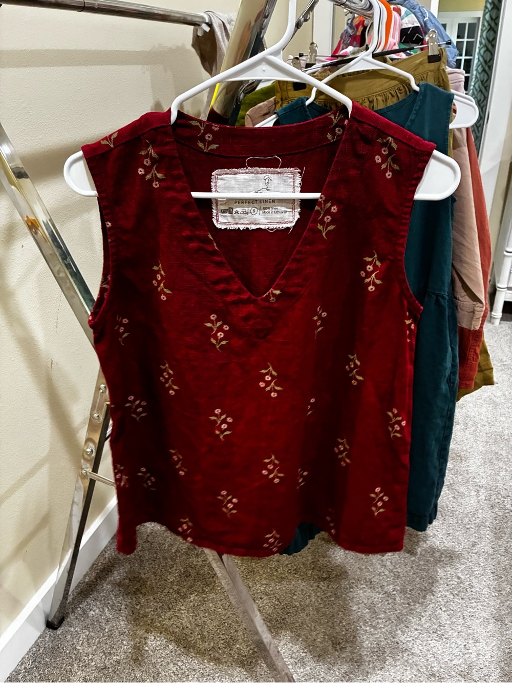 Idyllic burgundy Vienna top